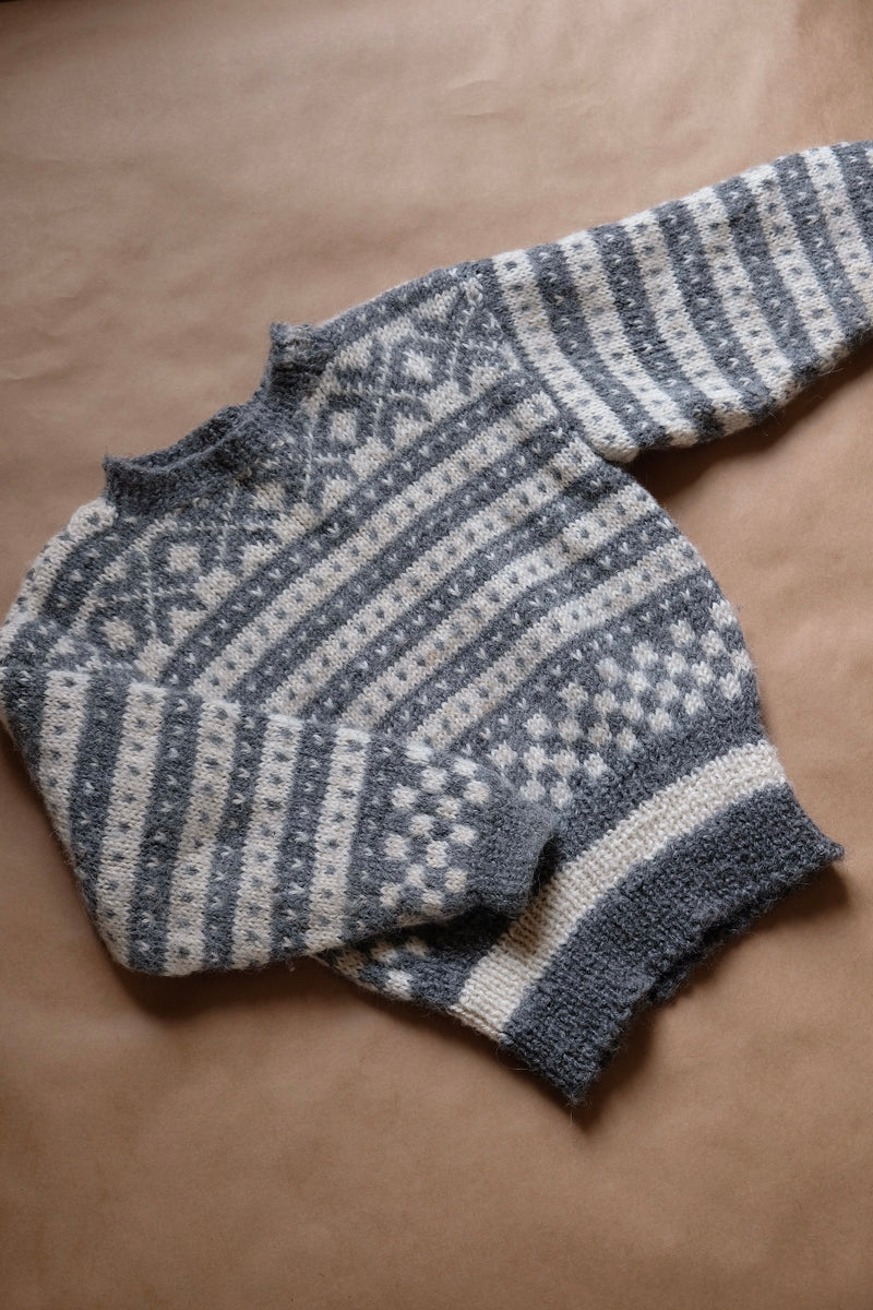 Handknit soft wool jumper 98